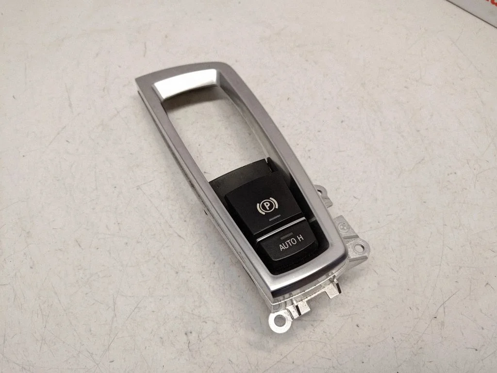 Hand parking brake switch 9159997