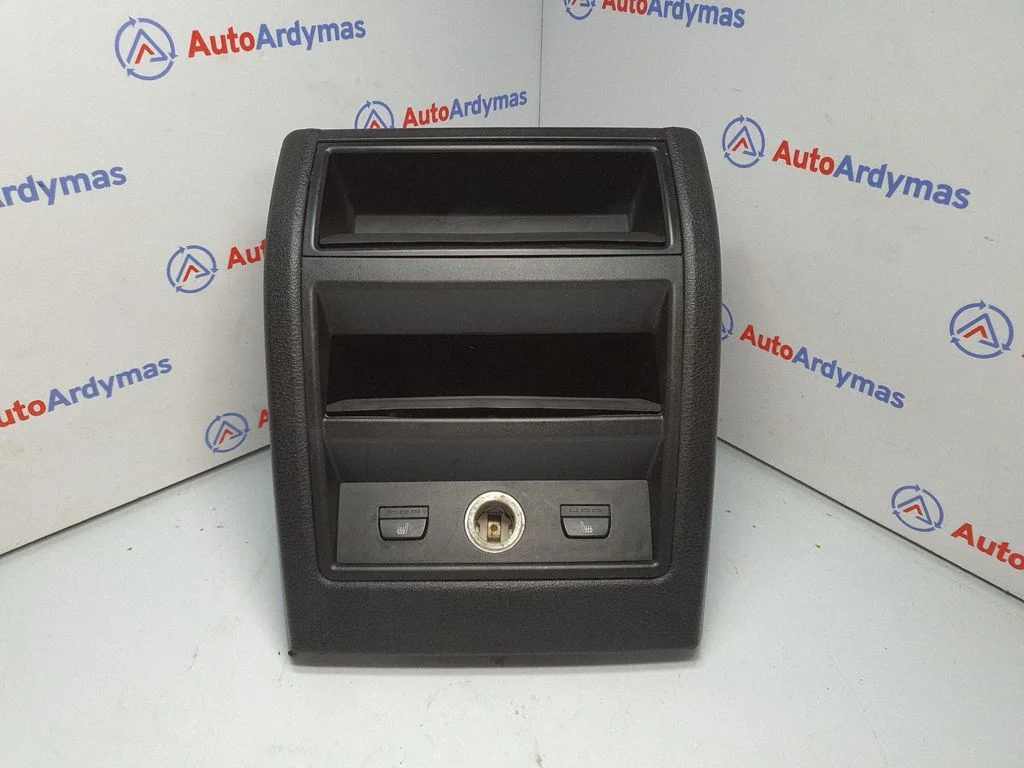 Cita centrālās konsoles (tuneļa) detaļa 9252006