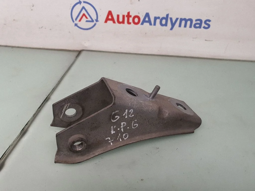Cita aizmugurējās balstiekārtas detaļa 6861101