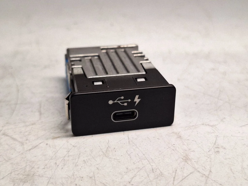 USB-pesa 8711939