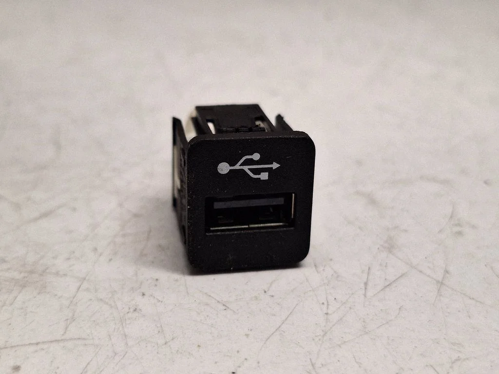 USB-pesa 84109229294