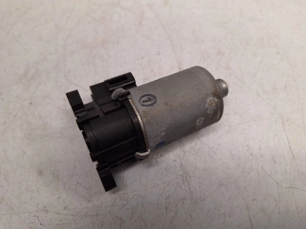 Seat adjustment motor 52107328708
