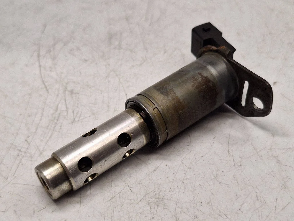 Camshaft vanos timing valve – BMW 3 Series E90 E91 (2005-2012)
