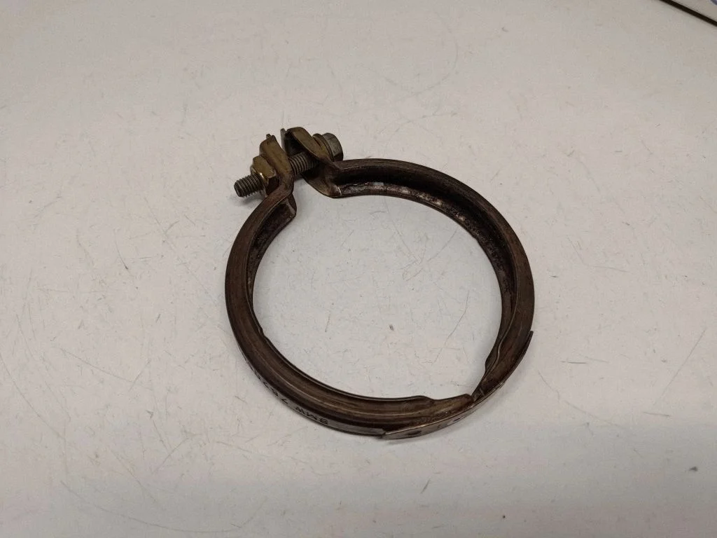 Muffler pipe connector clamp 7620508