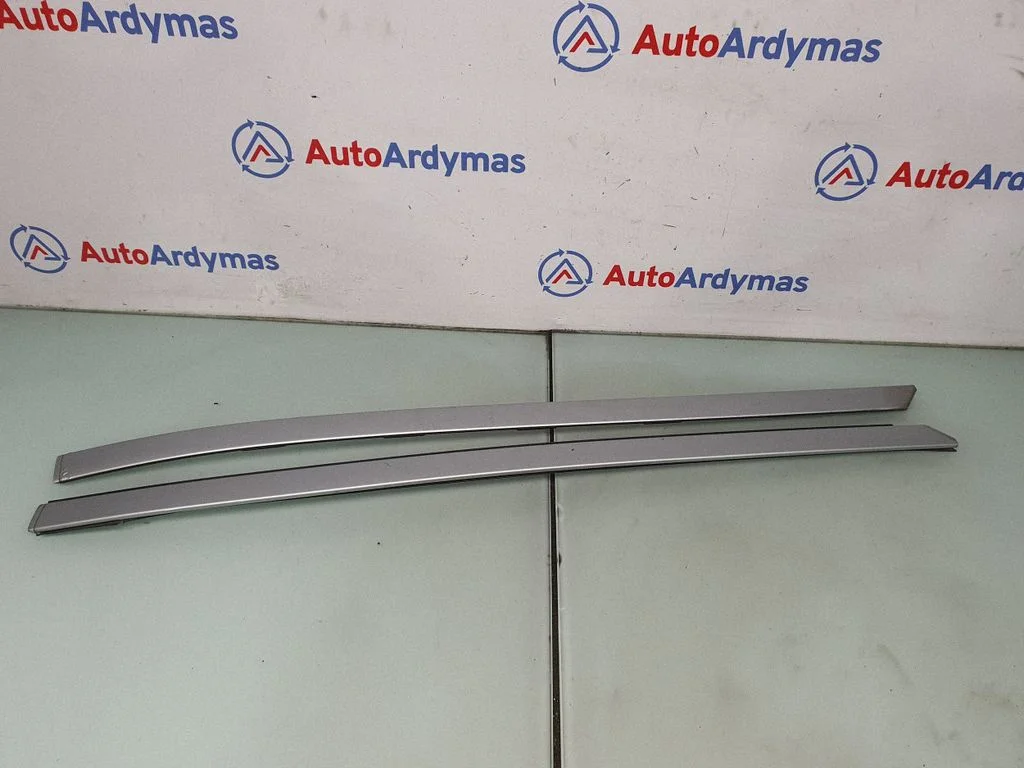Windshield trim 7443695