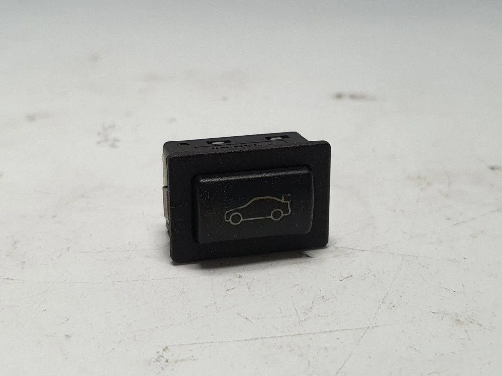 Bagāžnieka vāka atvēršanas slēdzis 9200316
