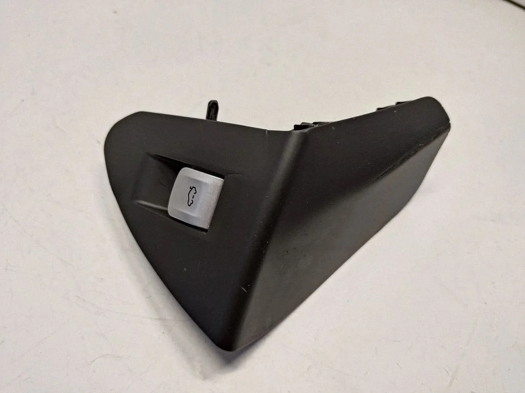 Tailgate opening switch 9299459