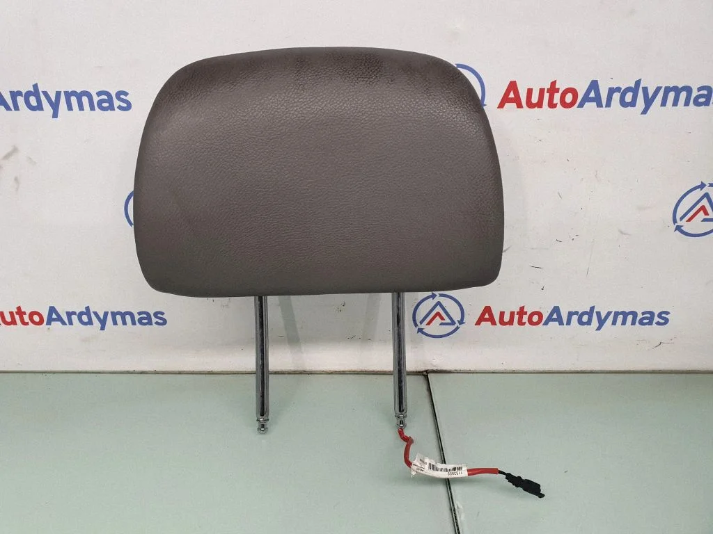 Zagłówek fotela przedniego 7306369