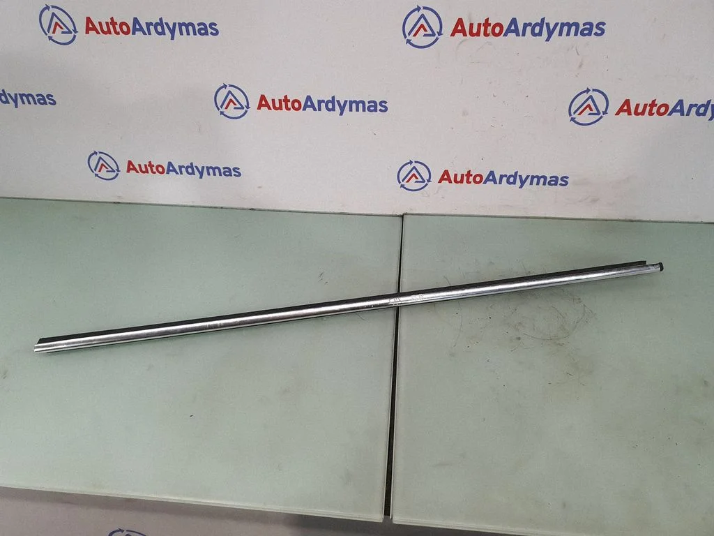 Priekšējo durvju stikla apdare 51337404204