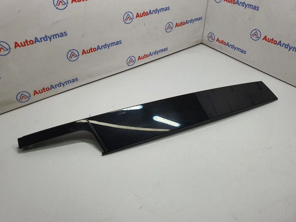 Front door glass trim molding – BMW 3 Series F30 F35 F31 (2012-2018)