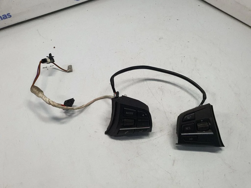 Steering wheel buttons/switches – BMW 5 Series GT F07 (2010-2017)