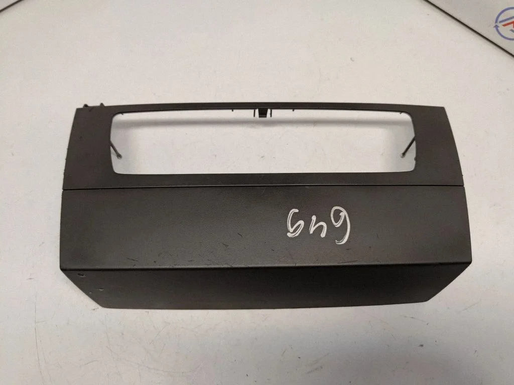 Panel trim – BMW 3 Series E90 E91 (2005-2012)