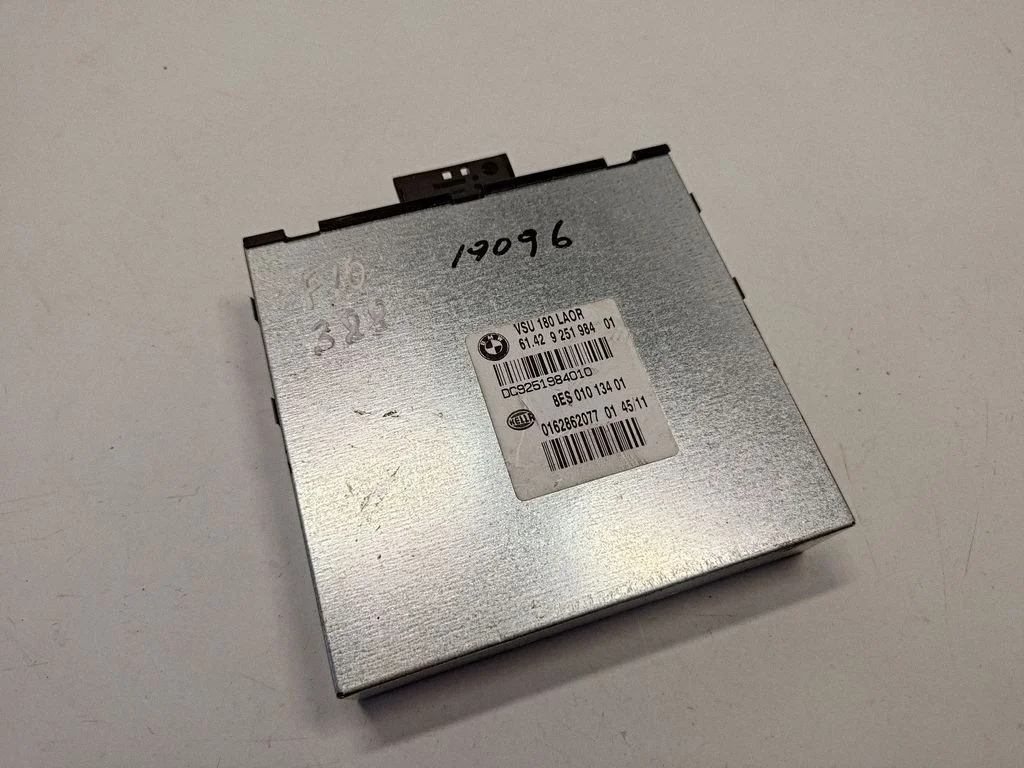 Voltage converter/converter module 61429251984