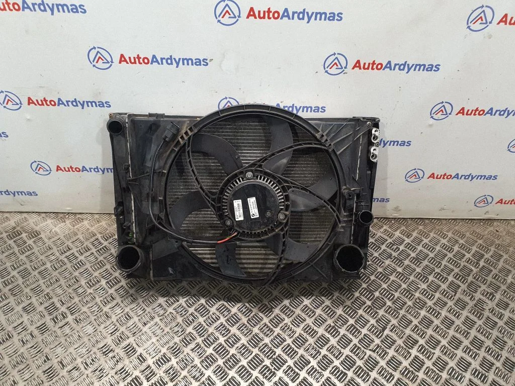 Radiatoru komplekts 17117788903