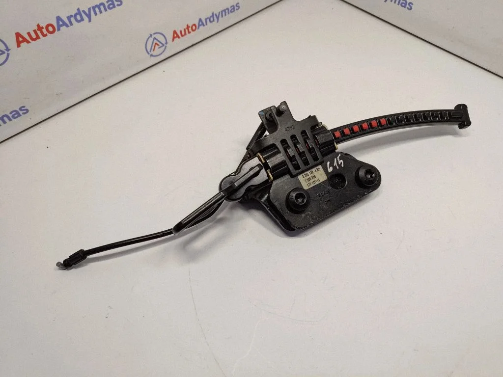 Sėdynes pakėlimo mechanizmas