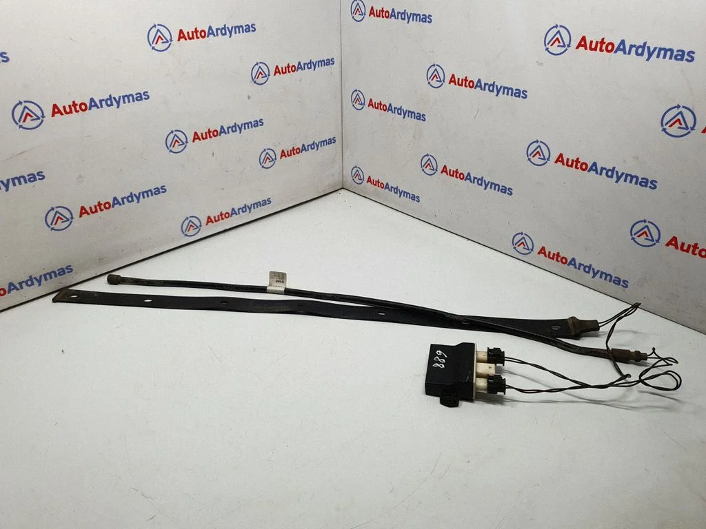 Bagažinės dangčio atidarymo judesiu valdymo blokas