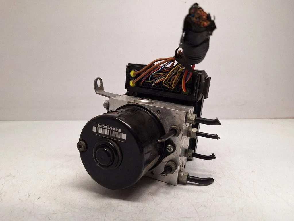 ABS block – BMW 3 Series E90 E91 (2005-2012)