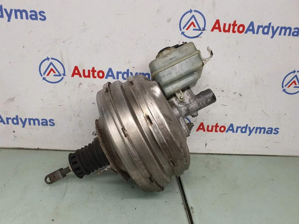Brake booster 6779742