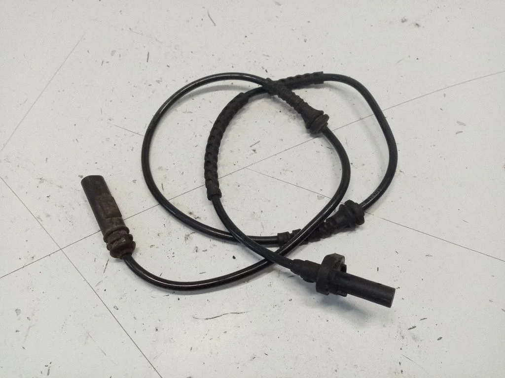 Czujnik ABS przedni – BMW Seria 5 F10 F11 (2009-2016)