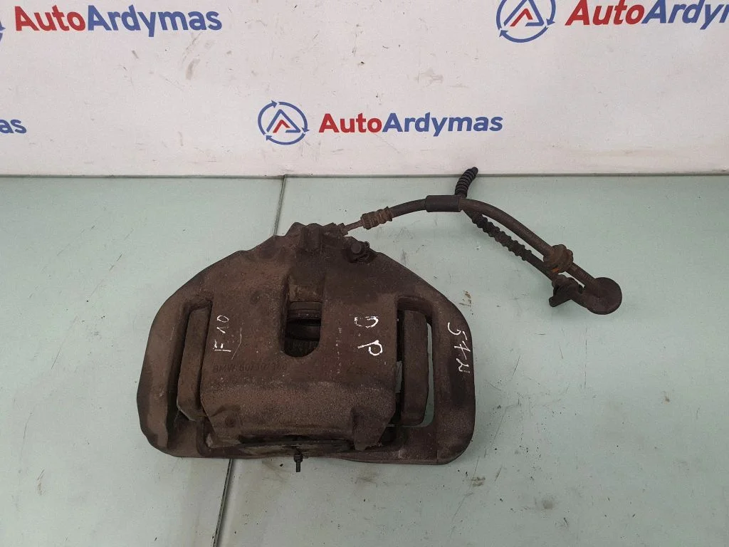 Front brake caliper 6792690