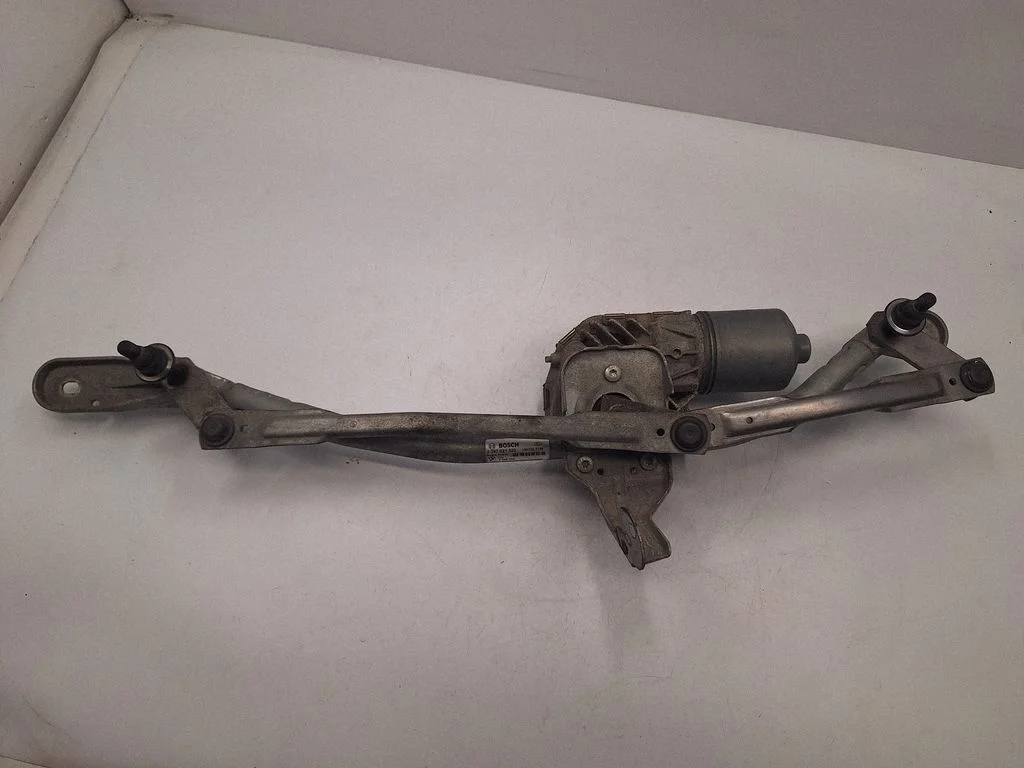 Front wiper linkage and motor 7308771