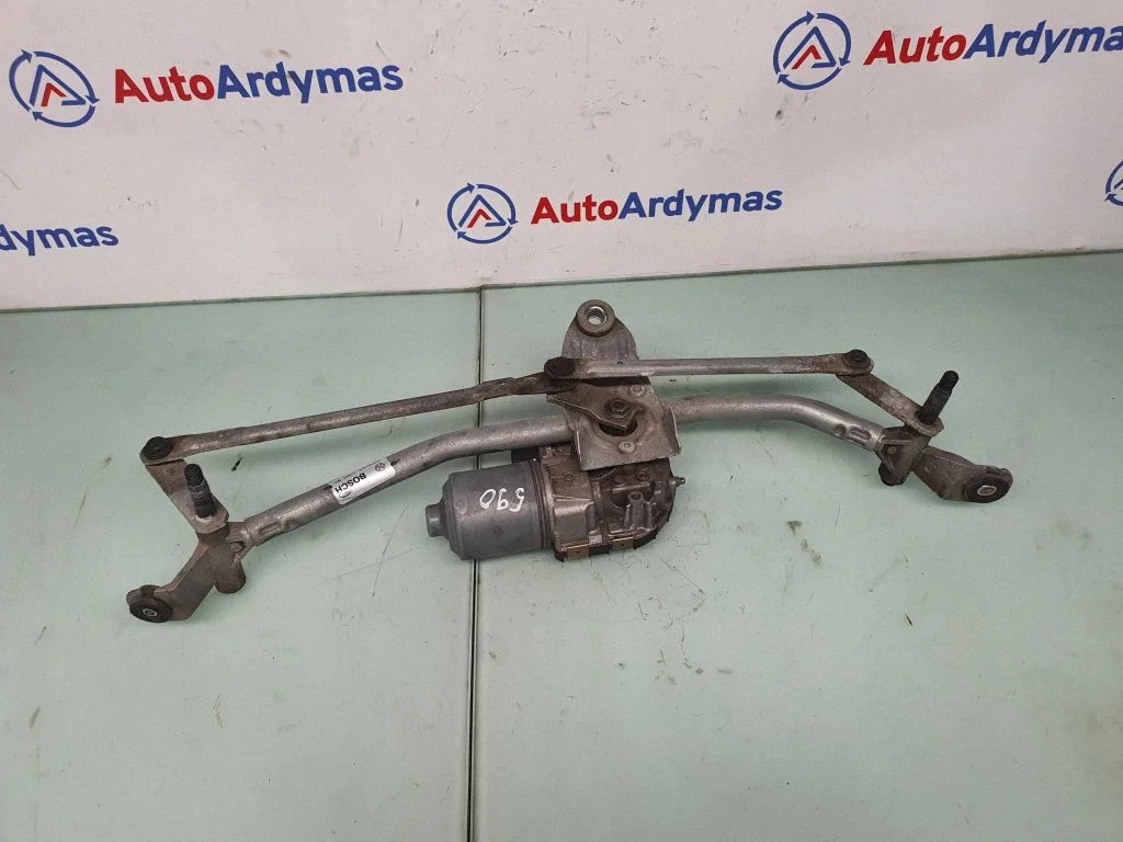 Front wiper linkage and motor – BMW X3 F25 (2010-2017)