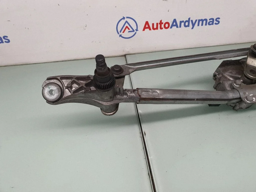 Mechanizm wycieraczek z silniczkiem 7161711