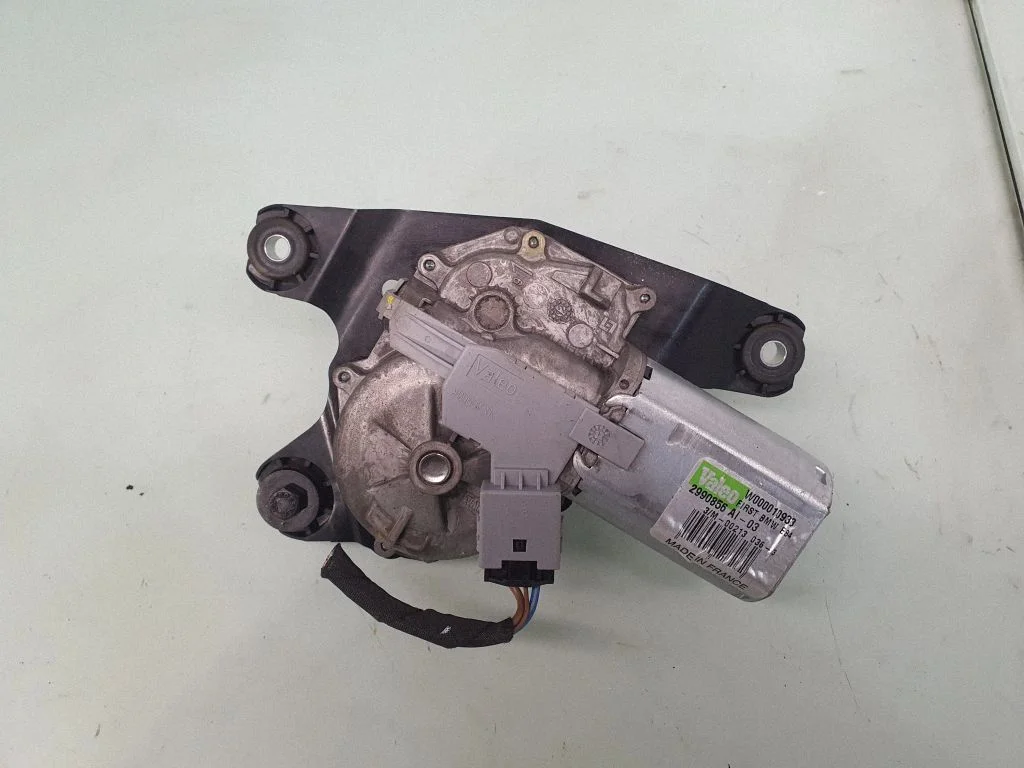 Rear window wiper motor 2990856
