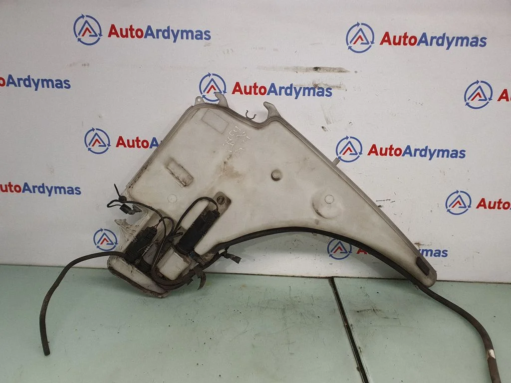 Windshield washer fluid reservoir/tank – BMW 1 Series E81 E87 (2004-2011)