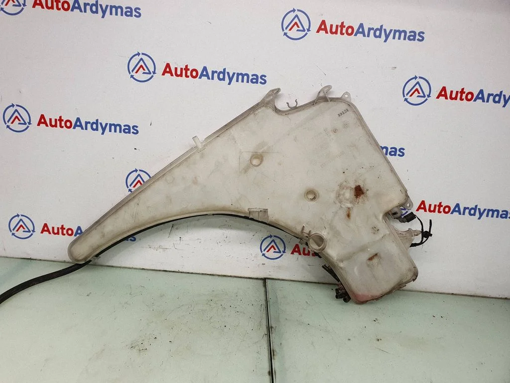 Windshield washer fluid reservoir/tank – BMW 3 Series E90 E91 (2005-2012)