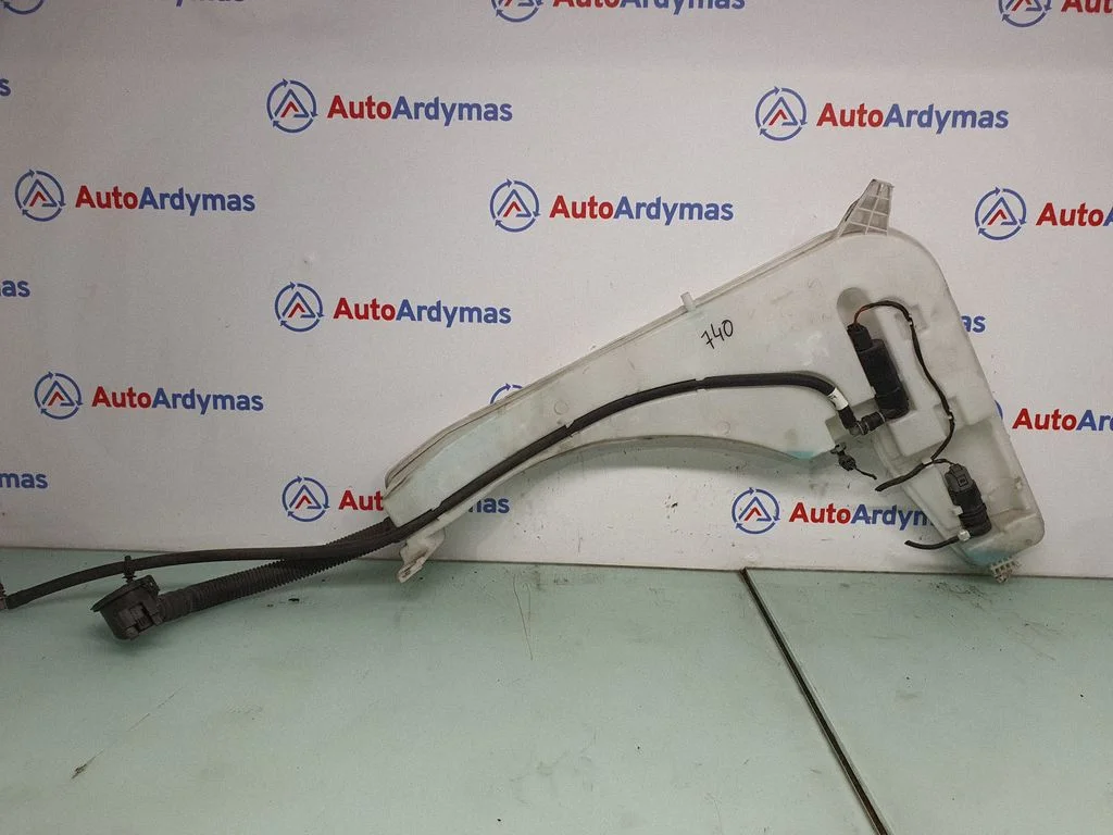 Zbiorniczek spryskiwacza 7359184