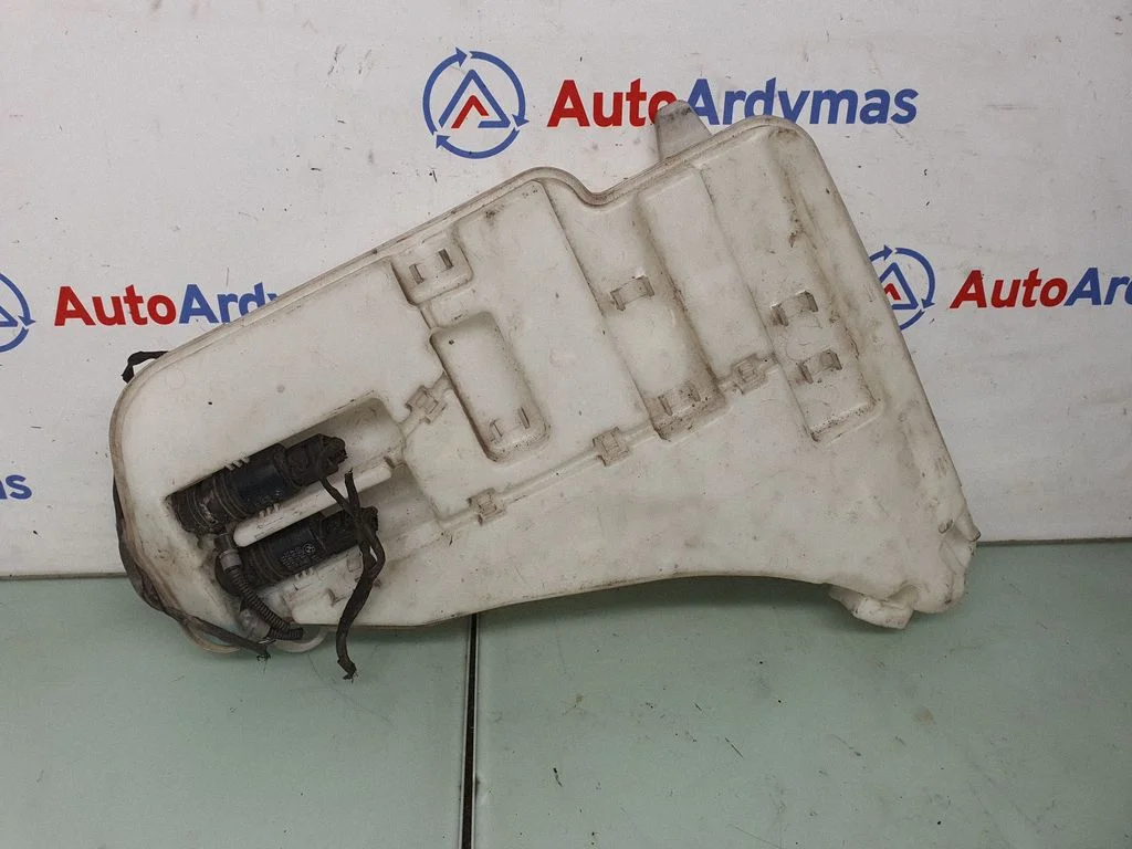 Windshield washer fluid reservoir/tank 7269670