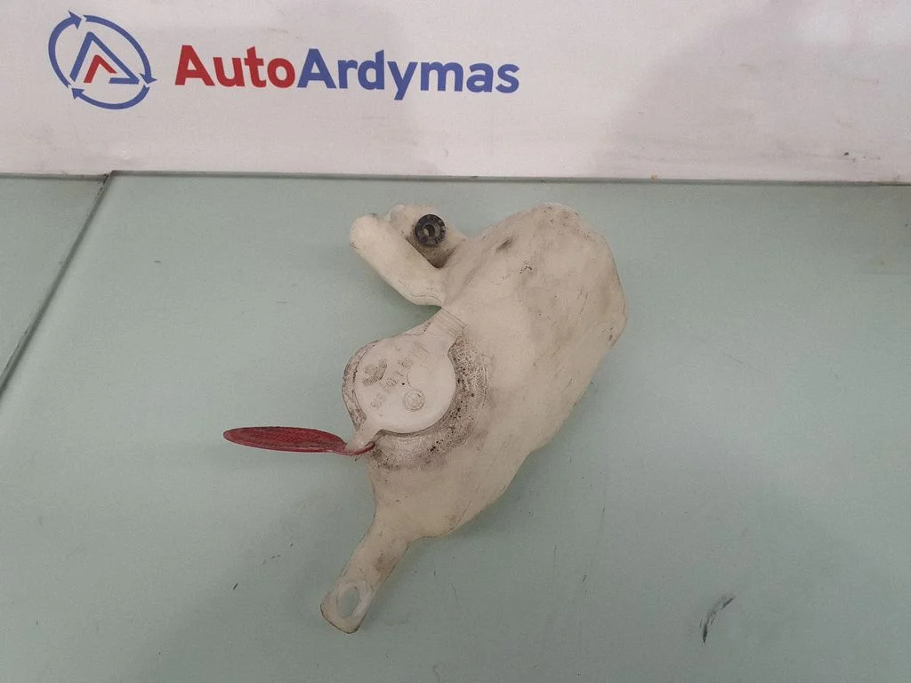 Windshield washer fluid reservoir/tank – BMW 5 Series E39 (1996-2003)