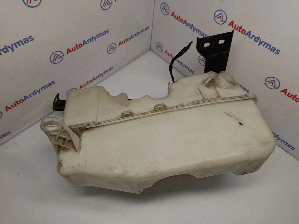 Logu mazgāšanas šķidruma tvertne 61667148064