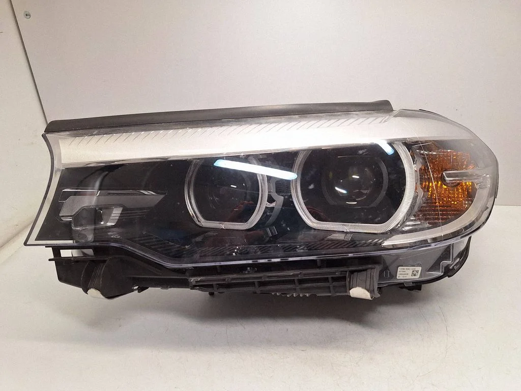 Headlight/headlamp – BMW 5 Series G30 G31 G38 (2016-)