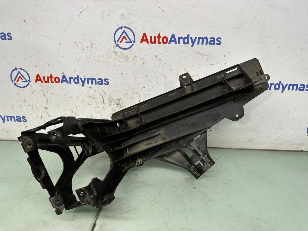 Headlight/headlamp mounting bracket – BMW 7 Series F01 F02 F03 F04 (2008-2016)