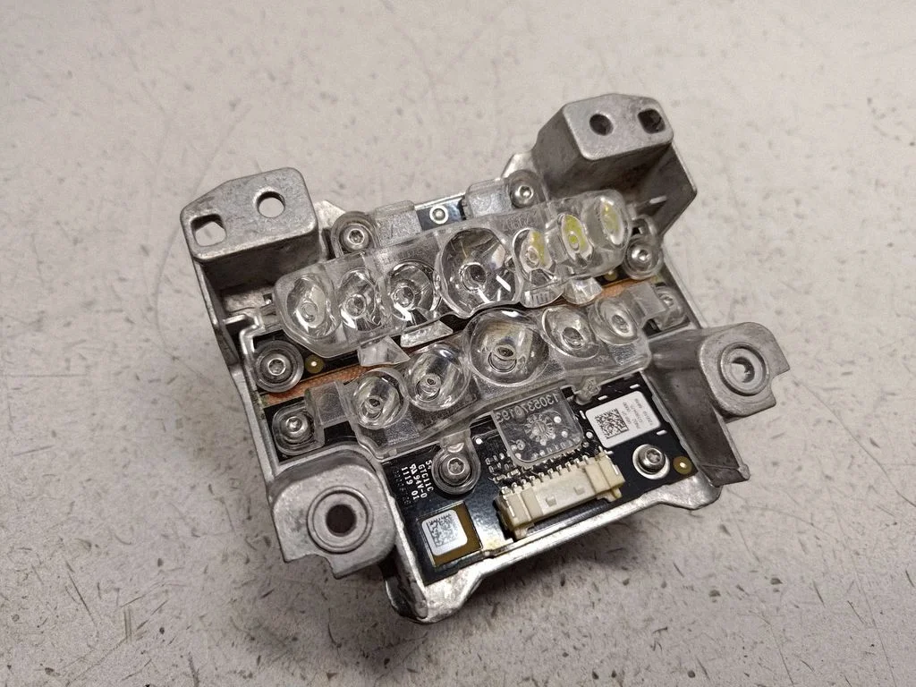 Headlight part 1420000419