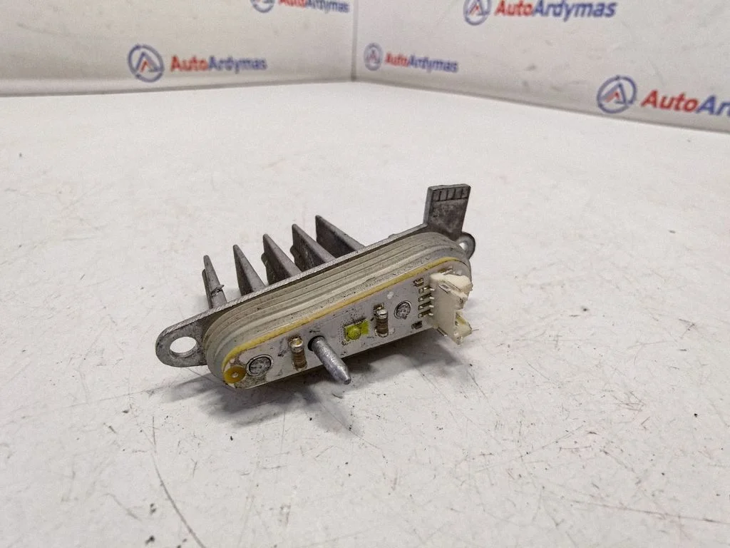 Headlight part YL102