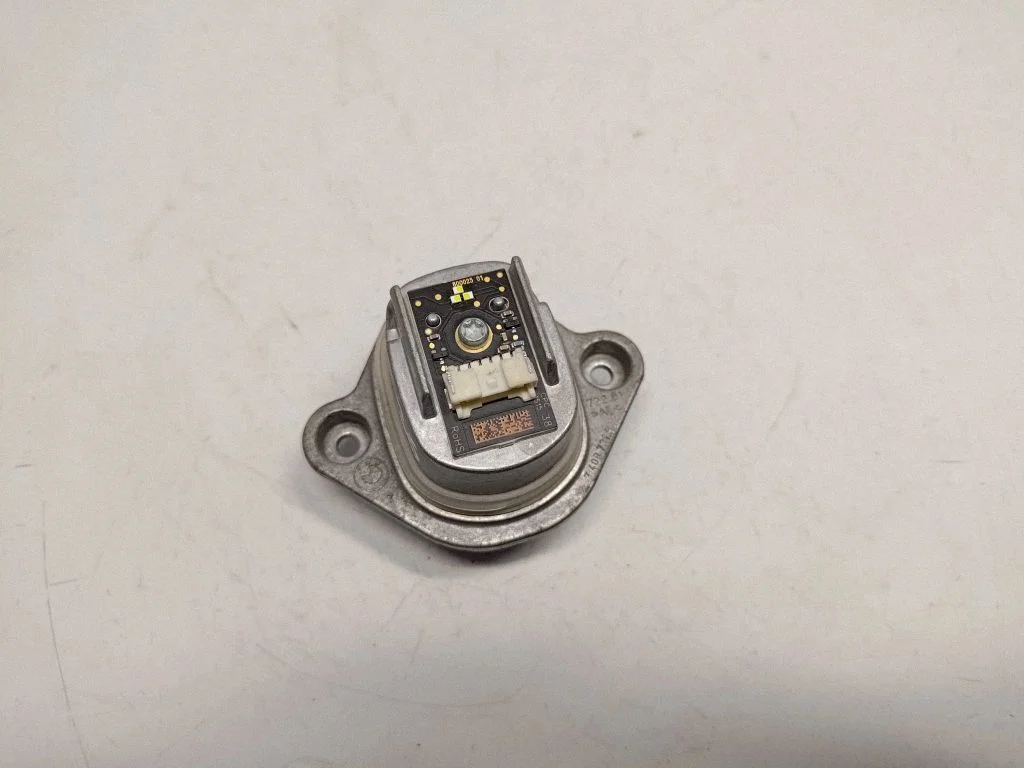 Headlight part 7408731