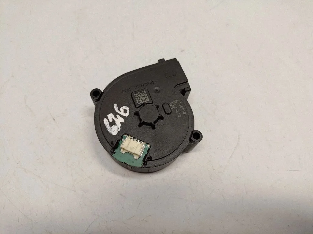 Headlight part 63117408686