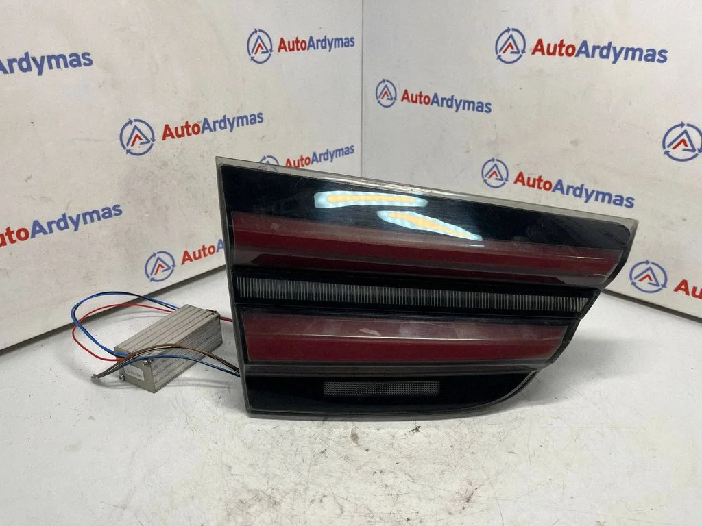 Tailgate rear/tail lights 7217309