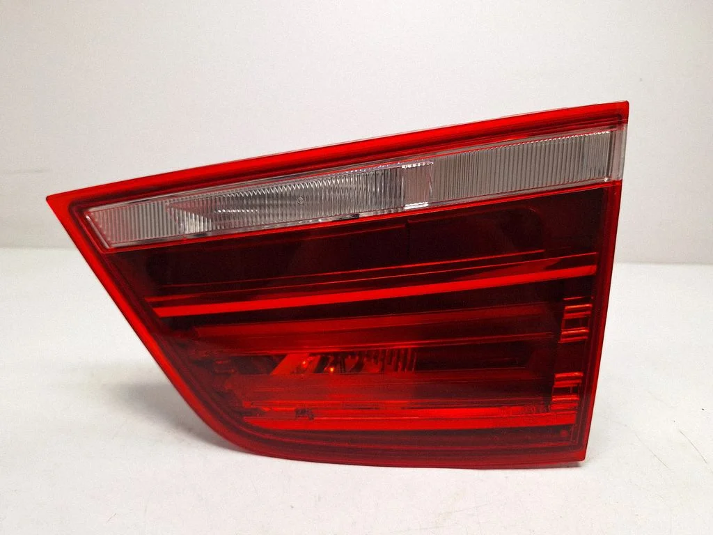 Tailgate rear/tail lights 7217314