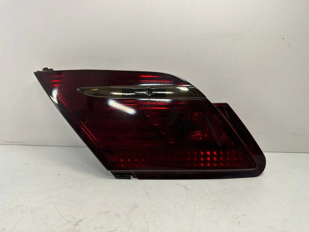 Lampa tylna w klapie 6938517