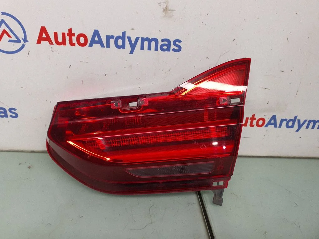 Tailgate rear/tail lights 7342968
