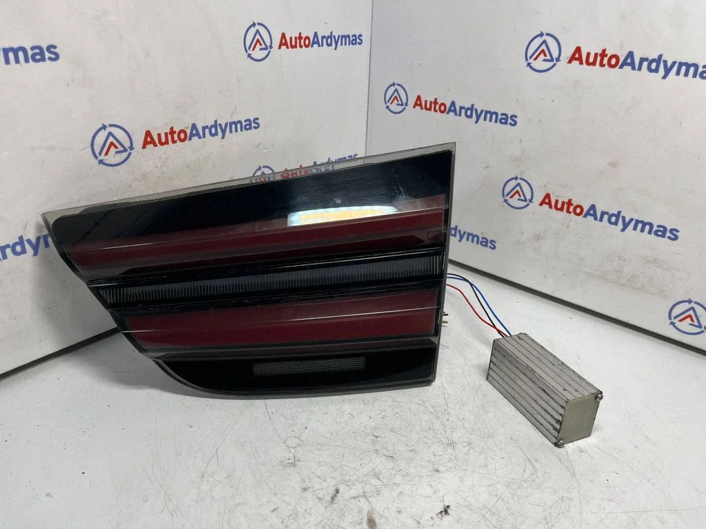 Tailgate rear/tail lights 7217310