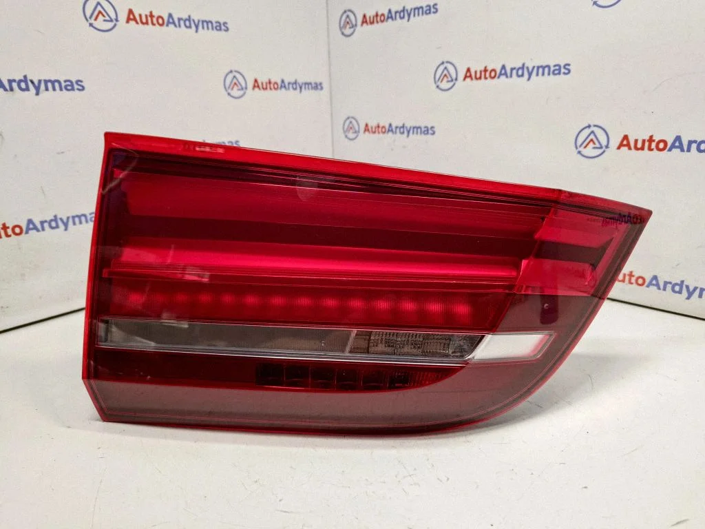 Tailgate rear/tail lights 7329045