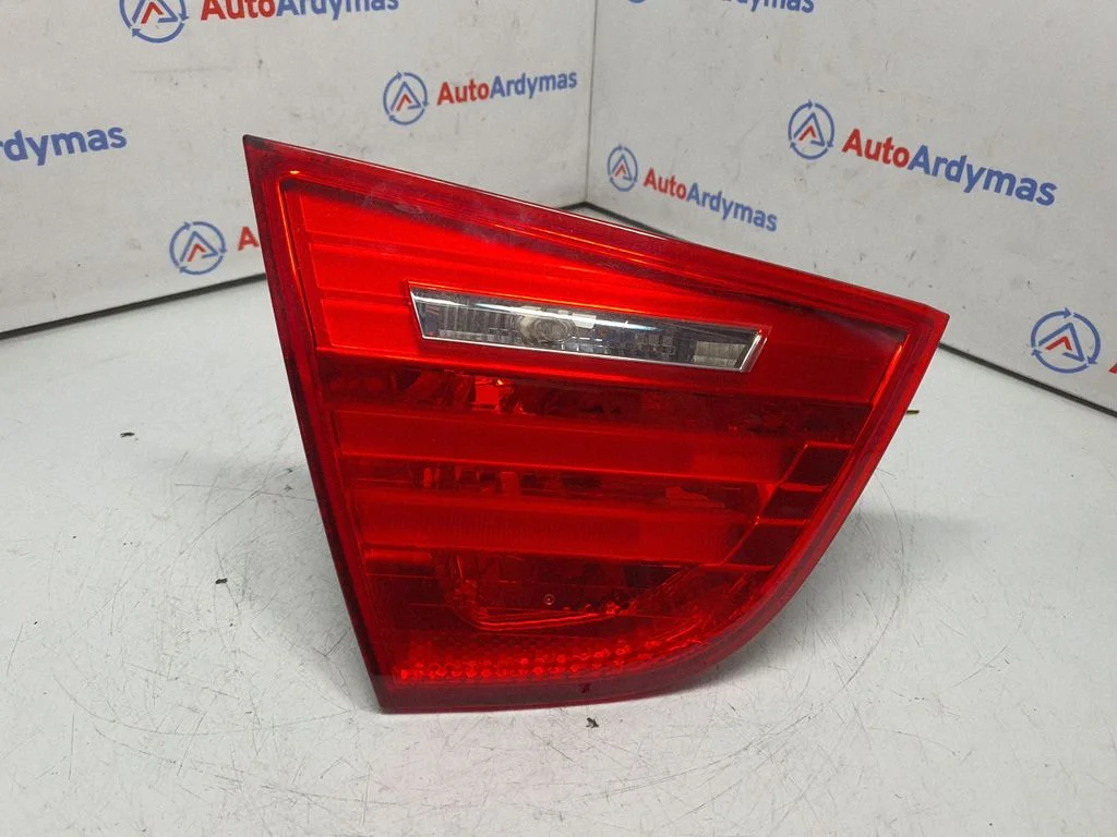 Aizmugurējais lukturis bagāžnieka vākā – BMW 3. sērija E90 E91 (2005-2012)