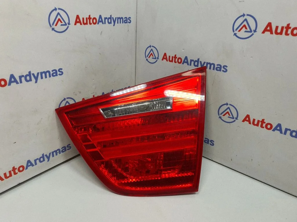 Tailgate rear/tail lights 7289434