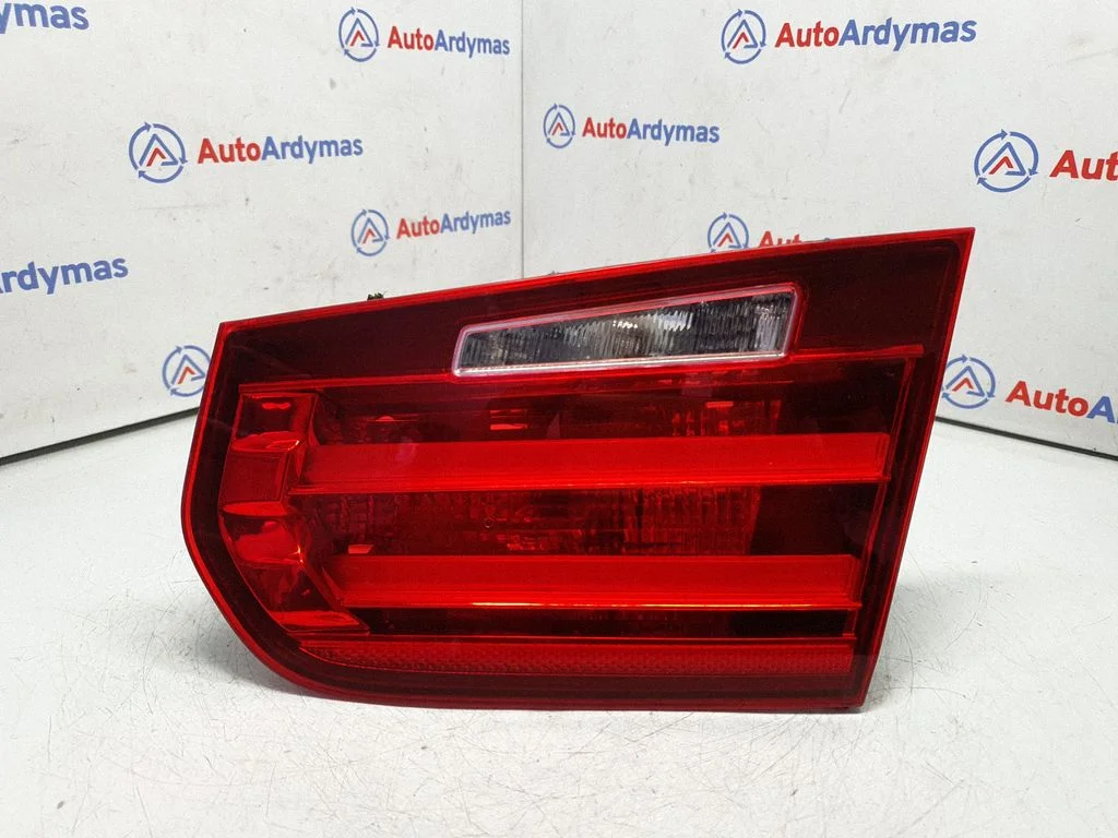 Tailgate rear/tail lights 7372794