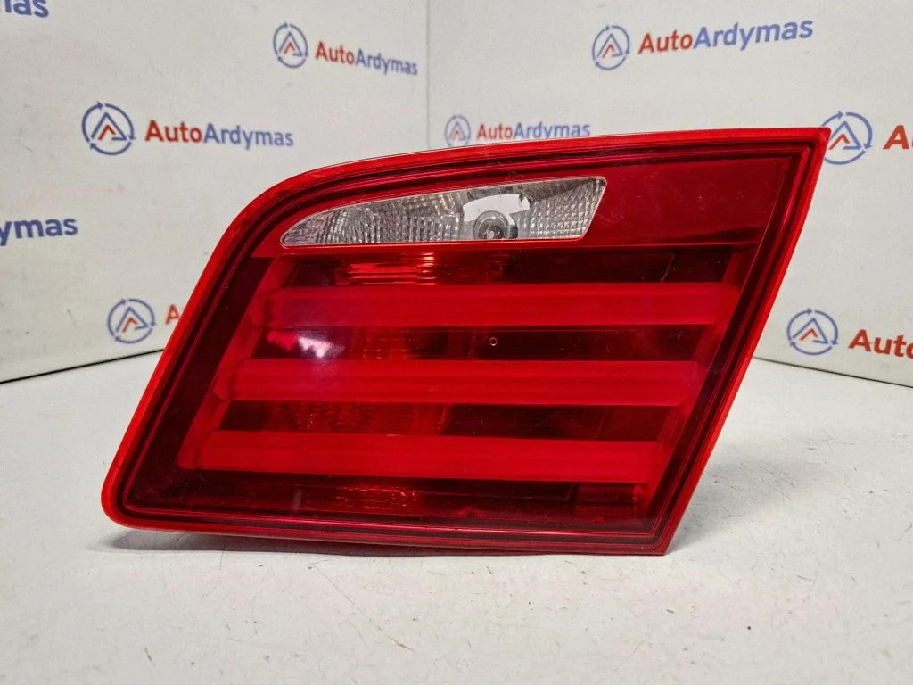 Aizmugurējais lukturis bagāžnieka vākā – BMW 5. sērija F10 F11 (2009-2016)
